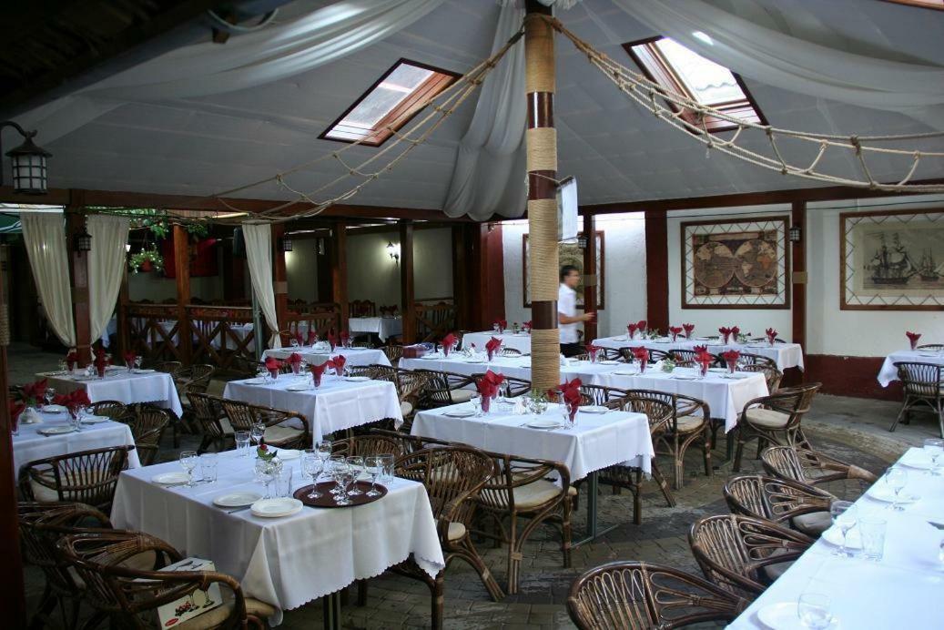 Marco Polo, Cahul Hotel Екстериор снимка